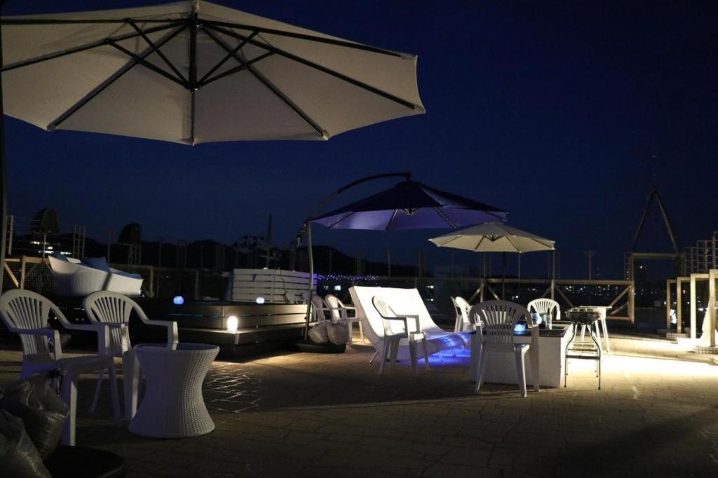 Mykonos Resort Miura Yokosuka Bagian luar foto