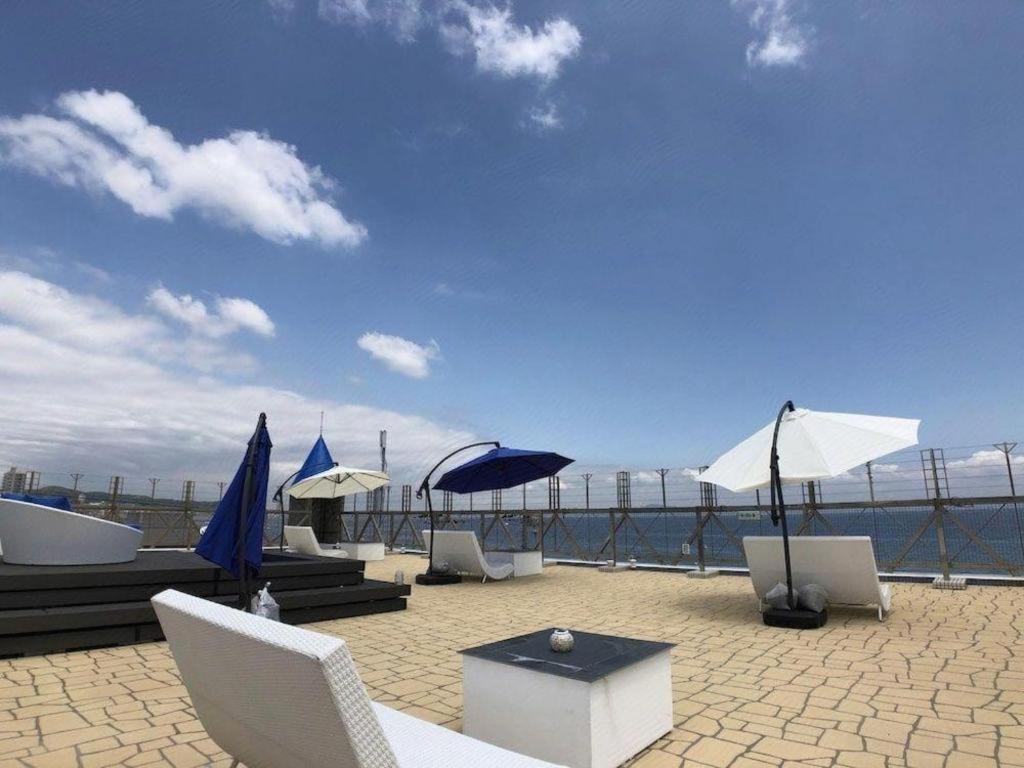 Mykonos Resort Miura Yokosuka Bagian luar foto