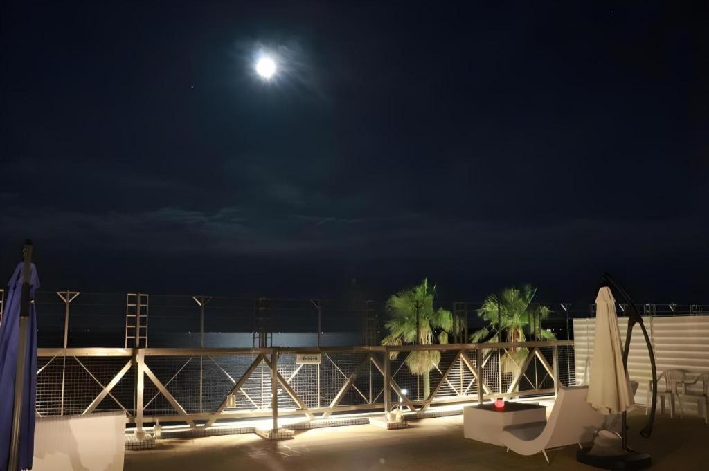 Mykonos Resort Miura Yokosuka Bagian luar foto